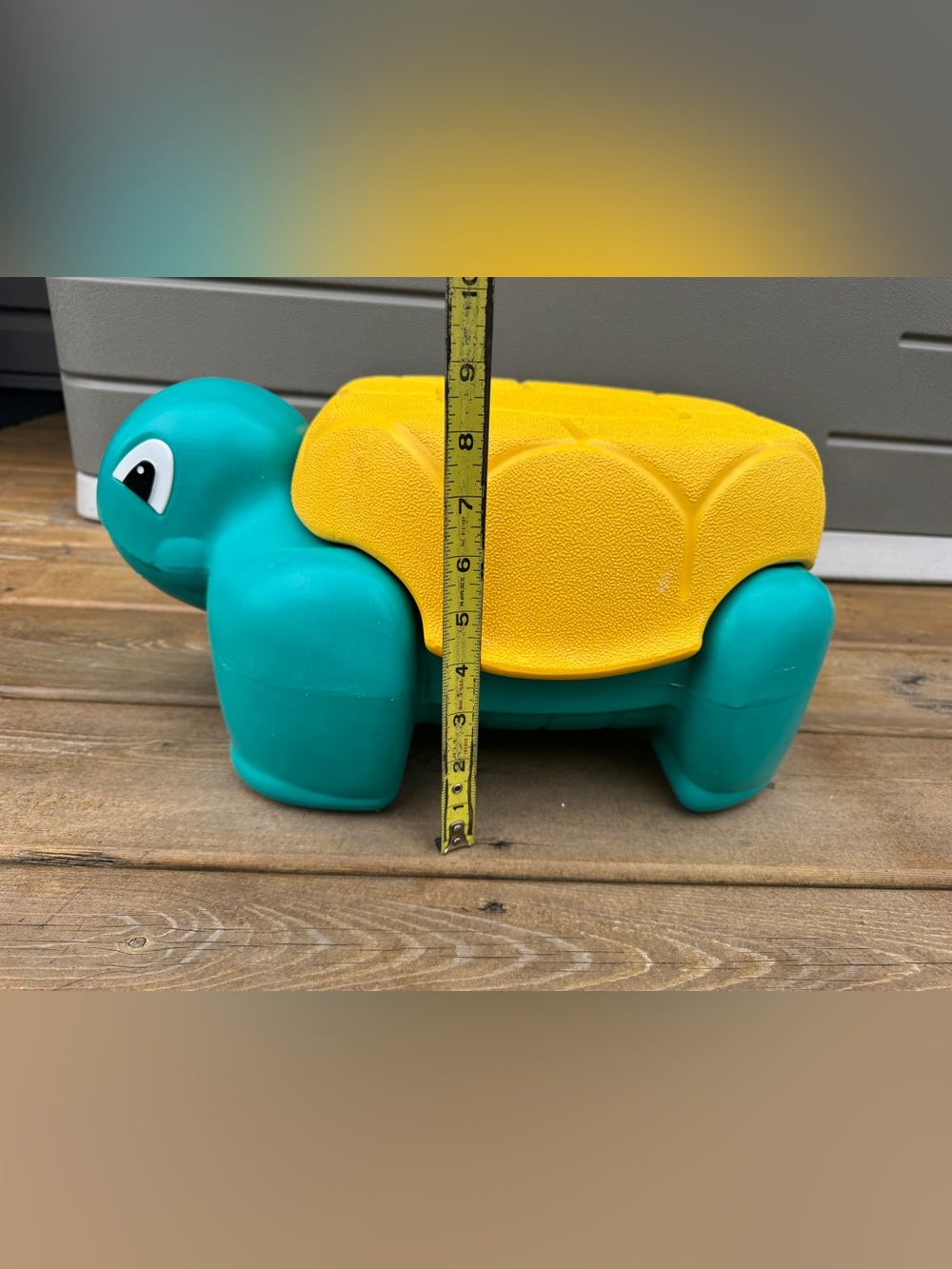Rubbermaid Kids Turtle Step Stool with storage - Picture 10 of 14